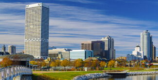 Milwaukee skyline view